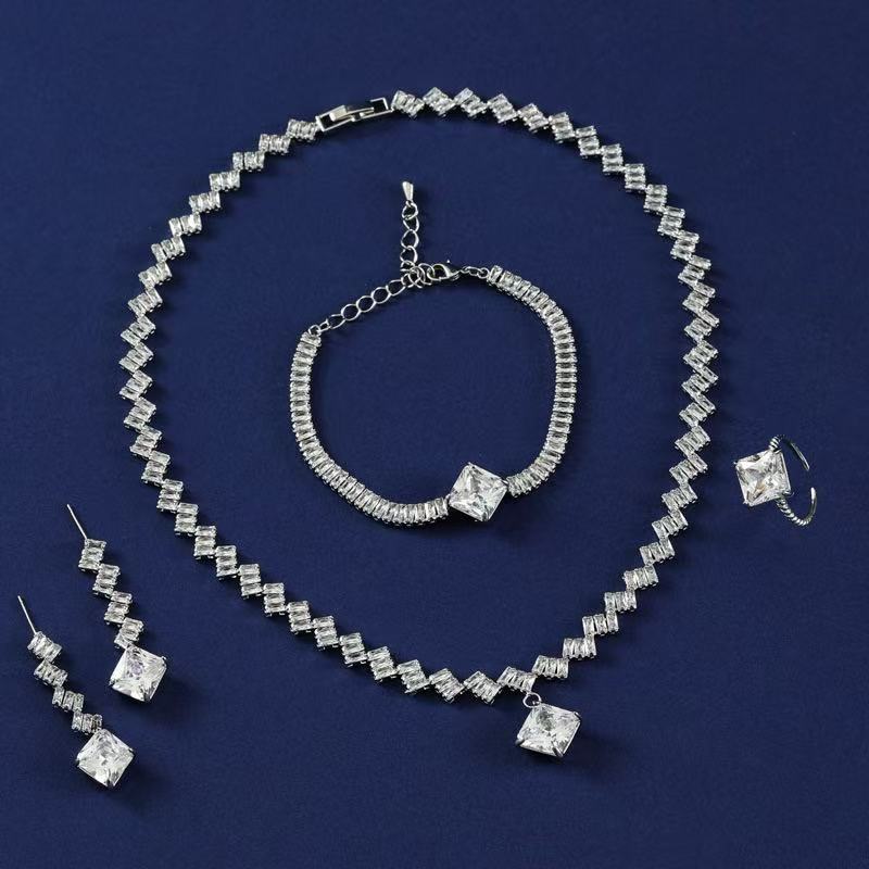 Small Triangle Dangling Charm Statement Necklace Bracelet Sets Women Wholesale