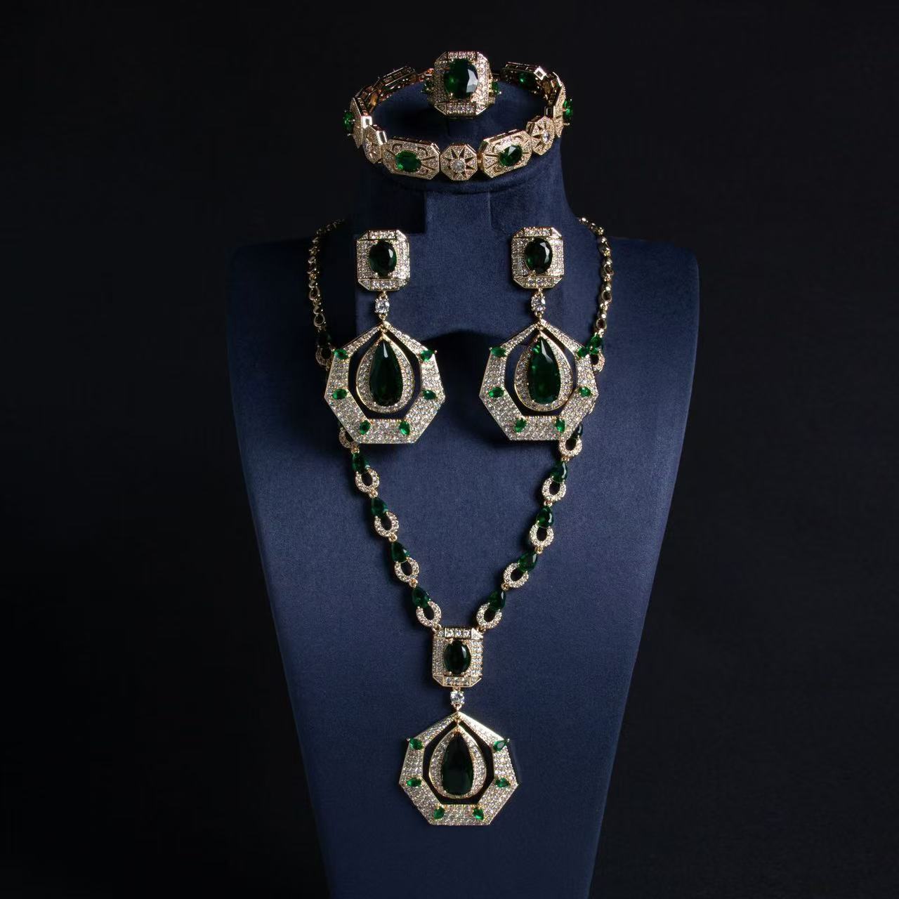 Big Pendant Charms Linked Chain Chunky Jewelry Sets Women Luxury Fashion Jewelry