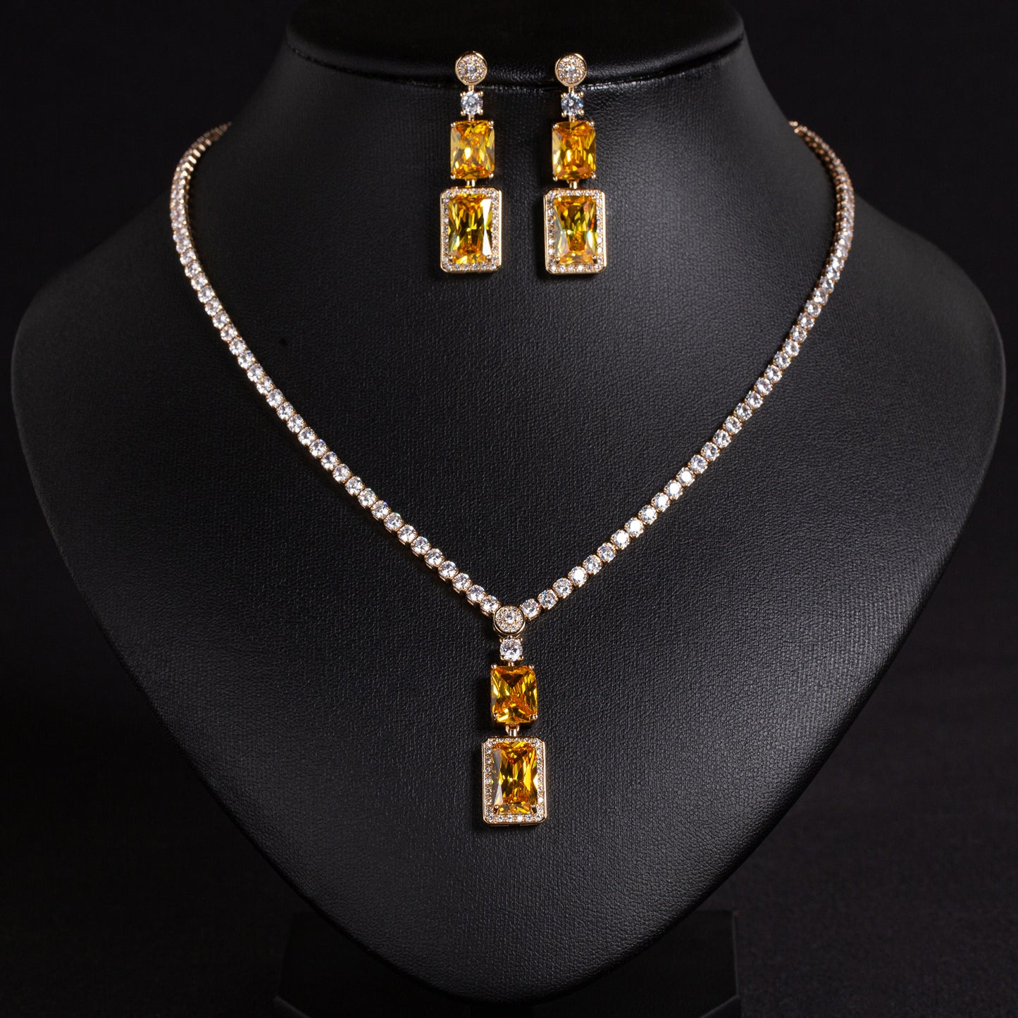 2pcs Copper with Zirconia Earrings & Necklace Jewelry Set