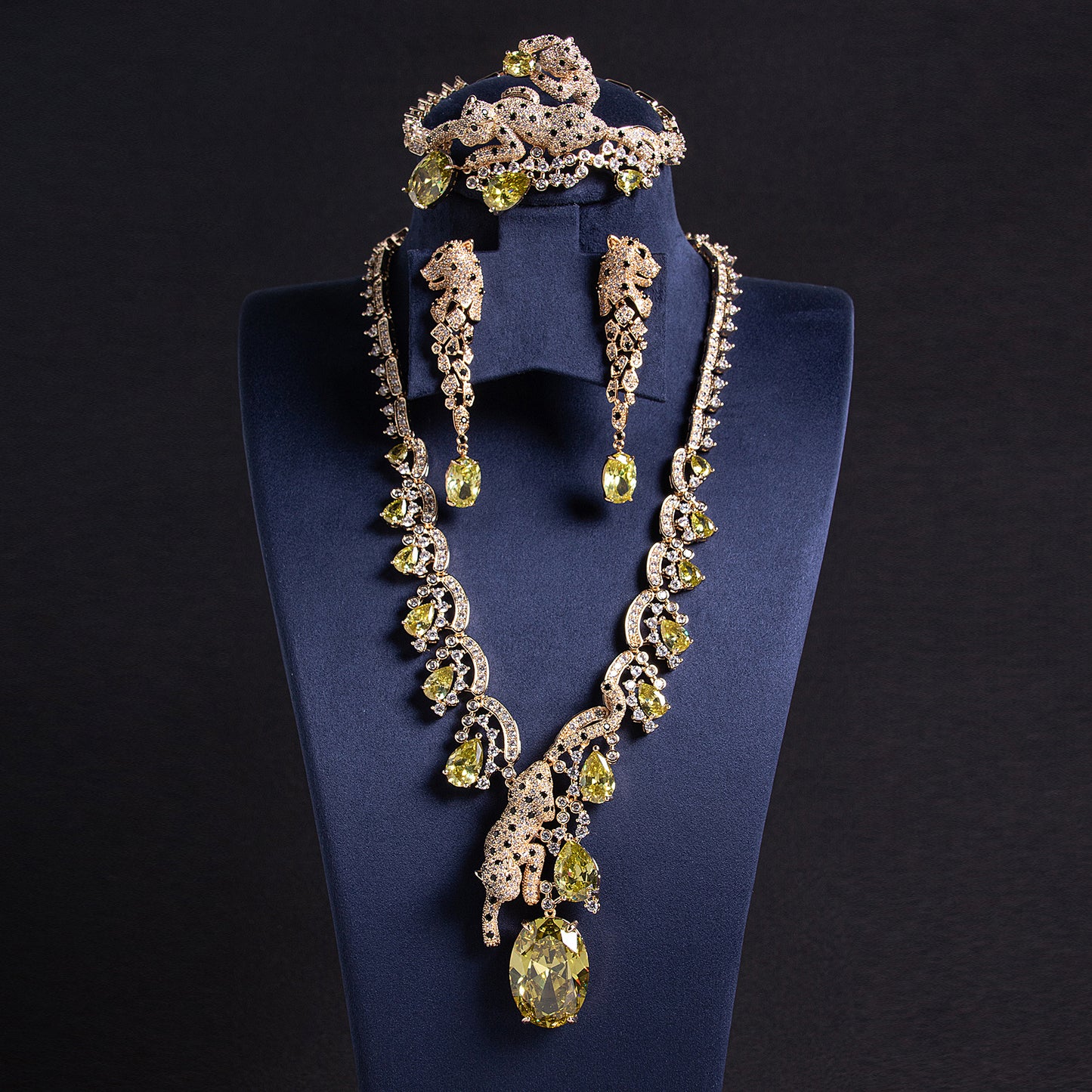 Vintage Elegance 14K Gold Plated Lepord Dangling Charms AAA Cubic Zircon Statement Jewelry Set Wholesale