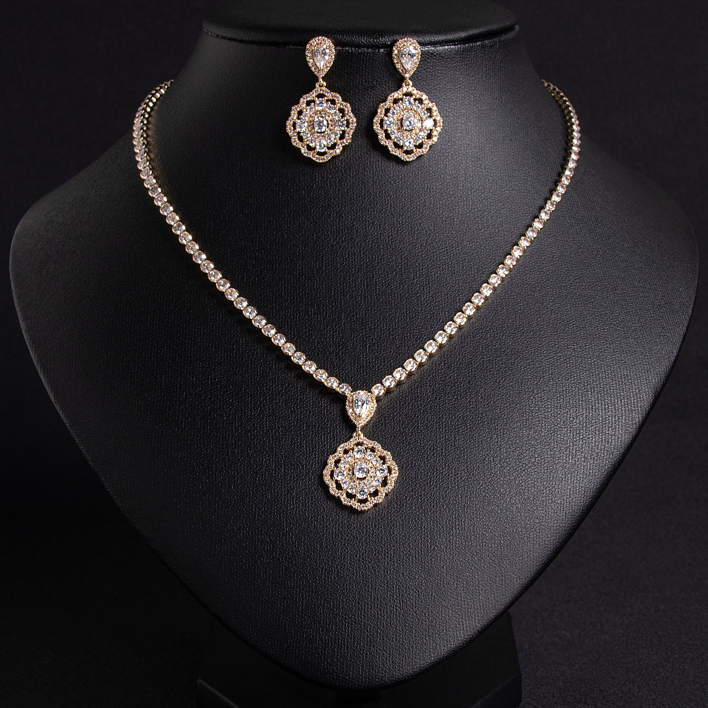2pcs Copper with Zirconia Earrings & Necklace Jewelry Set