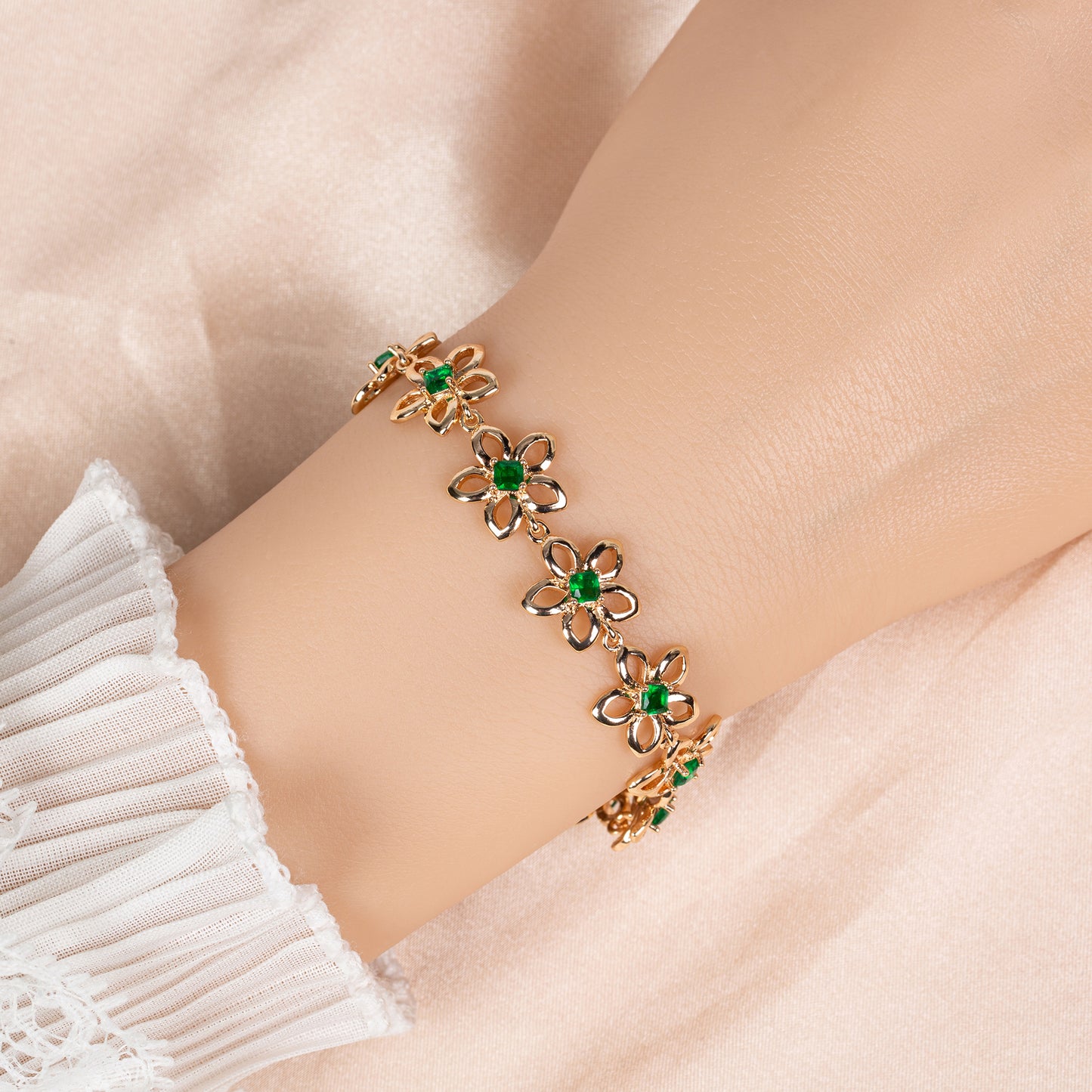 Flower Shaped Middle Small Cubic Colorful Cuty Bracelets For Women Girl Wholesale