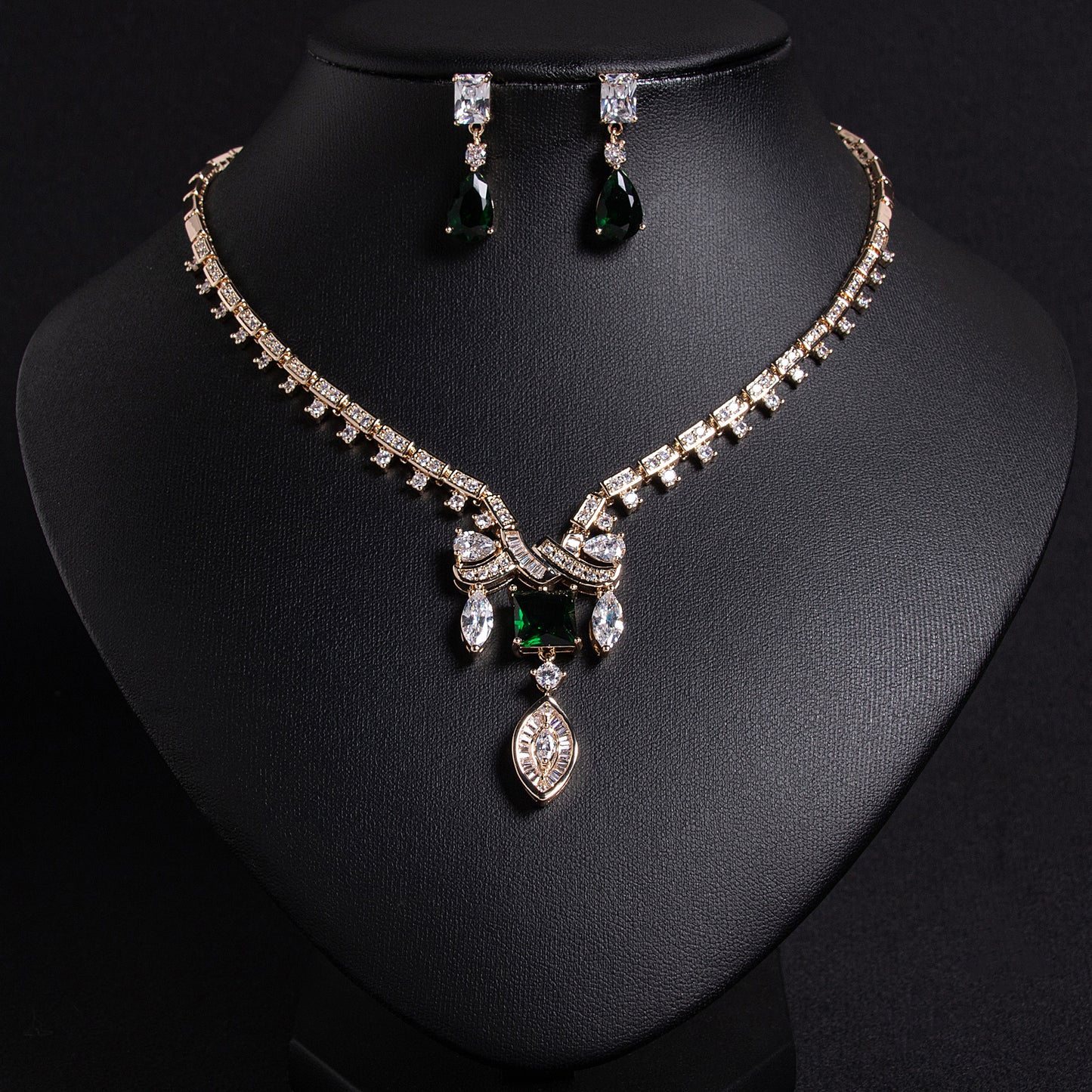 2pcs Copper with Zirconia Earrings & Necklace Jewelry Set