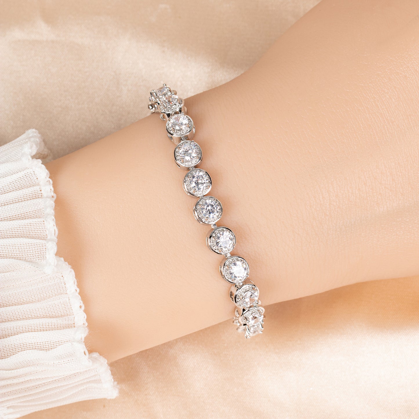 Wholesale Linked Cubic Zircon Diamond Chain Bracelets For Women Girl Hot Selling 2026 New