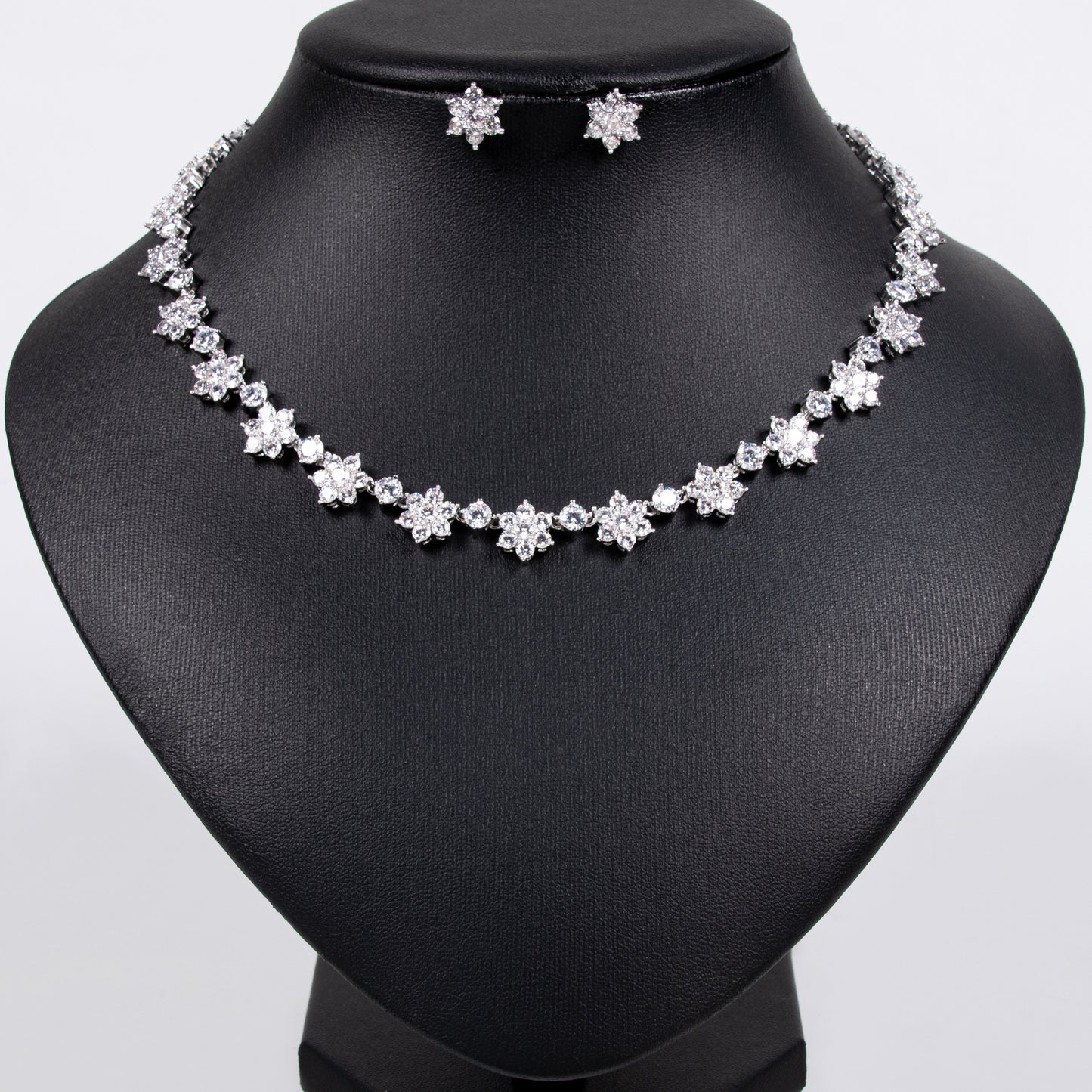 2025 Hot Sale AAA Cubic Zircon Heart Shaped Statement Endless Choker Jewelry Sets Gemstone Jewelry Women Gift