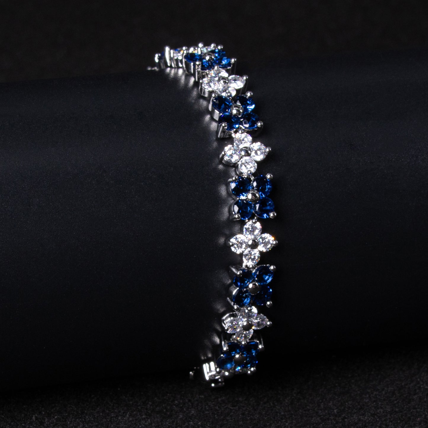 Hot Sale 2026 Multi Colored AAA Cubic Zircon Diamond Flower Shaped Endless Bracelets Women