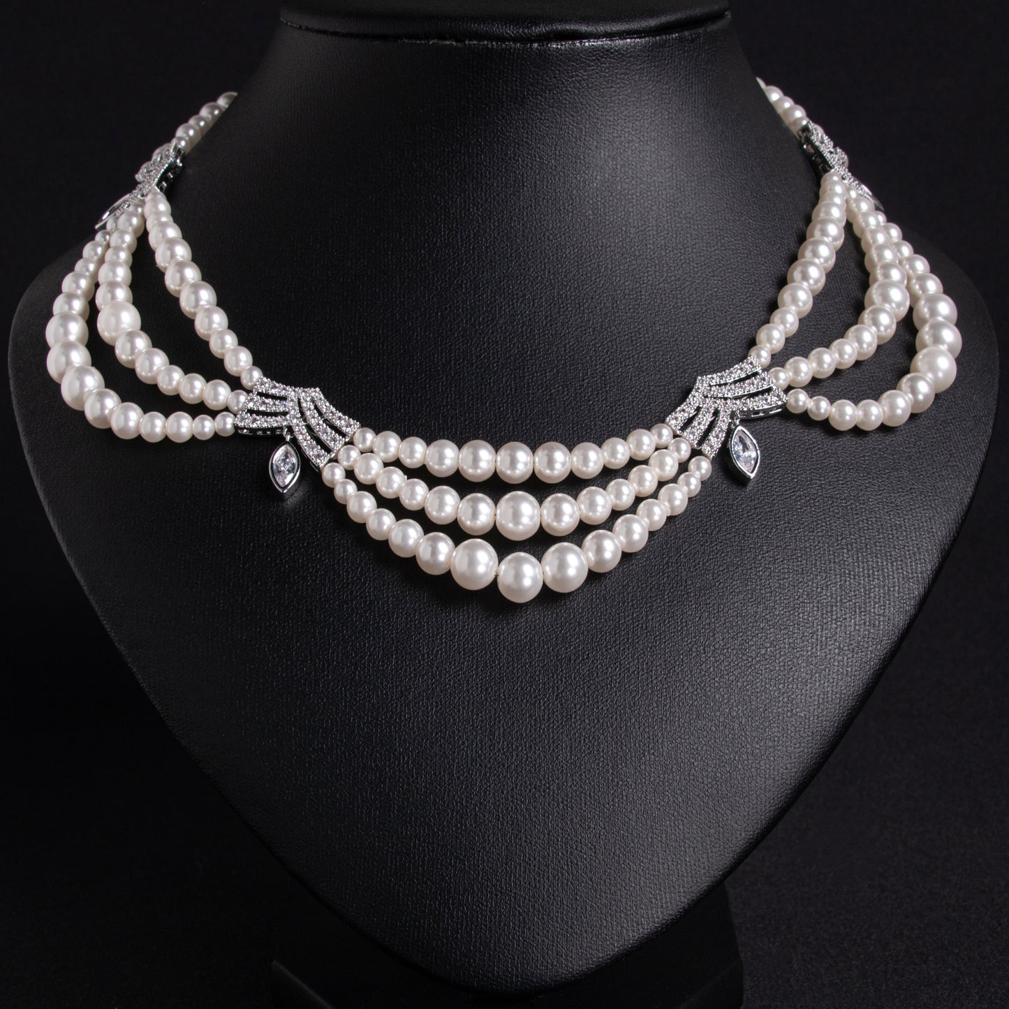 Triple-Layer Pearl Statement Necklace with 14K Gold-Tone Copper Settings & Zircon-Green Gem Fancy Pearl Jewelries For Women Wholesale