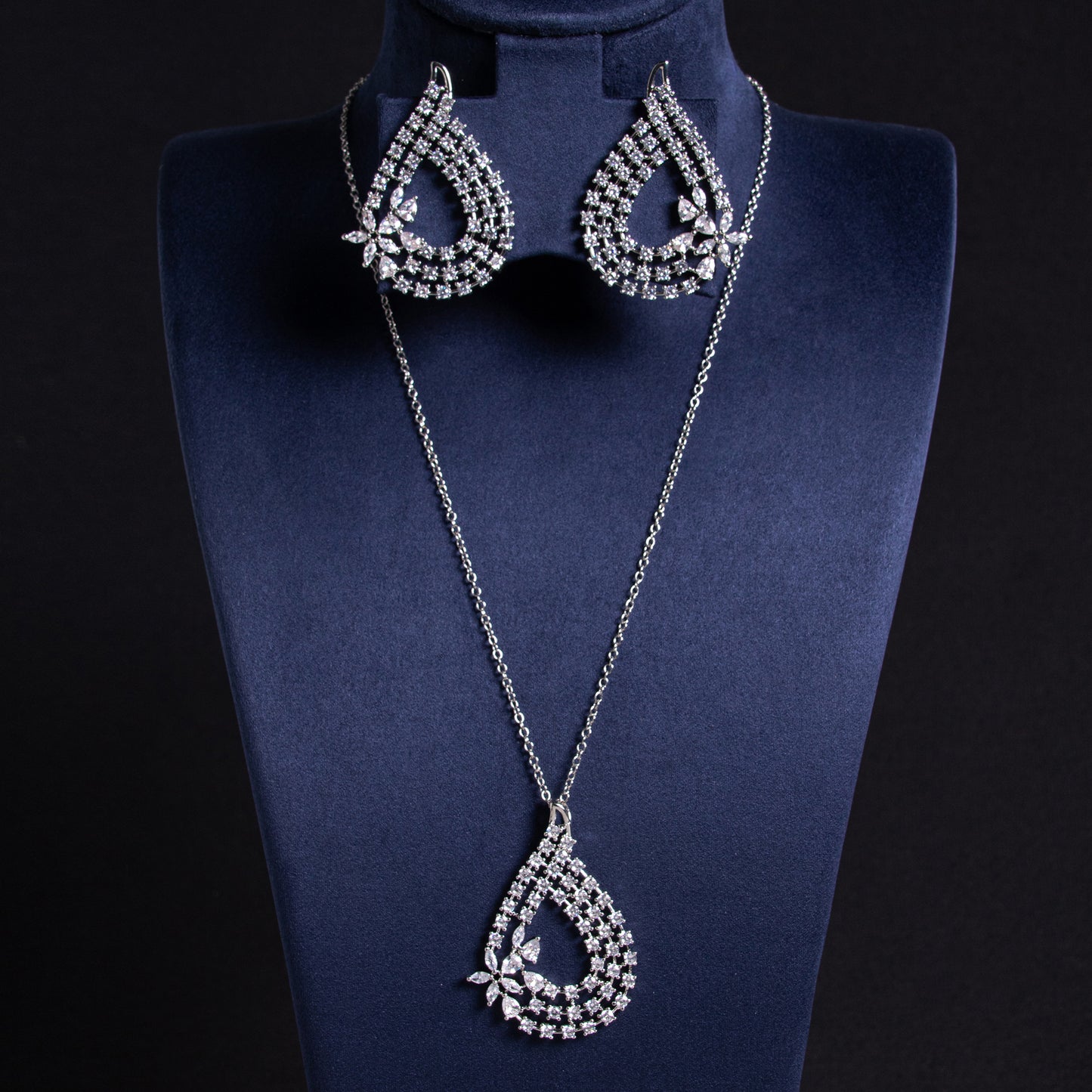 Simple Gold Plated Linked Chain With Charm Pendant Dangling Necklace Earrings Sets Wholesale
