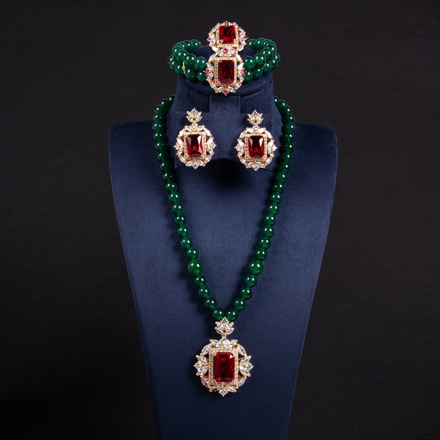 2026 Wholesale Hot Selling AAA Cubic Zircon Diamond Big Pendant Dangling Charms Royal Beaded Hand make Jewelry Sets Women