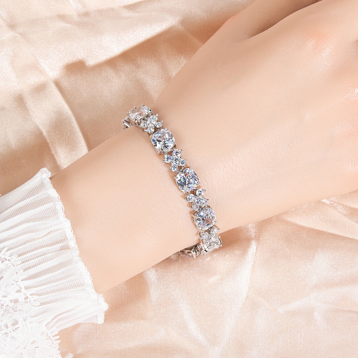Hot Sale AAA Cubic Zircon Diamond Square Shaped Endless Bracelets Women Wholesale